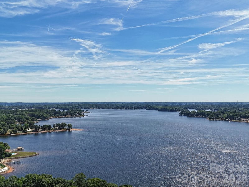 8793 Peninsula Dr, Terrell, NC 28682
