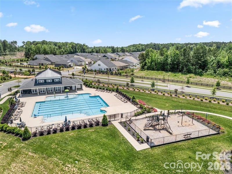 9830 Old Garden Cir, Gastonia, NC 28056