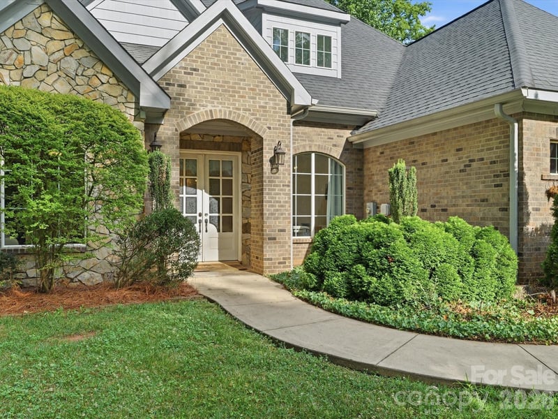 9831 Minnie Lemmond Ln, Charlotte, NC 28227
