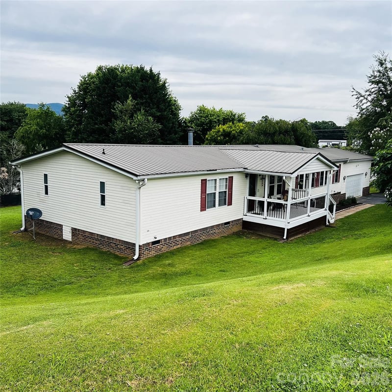 22 Sweet Briar Path Way, Hendersonville, NC 28792