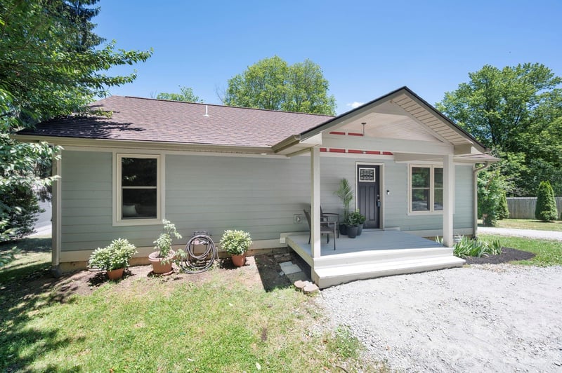 2546 Old Clyde Rd, Clyde, NC 28721