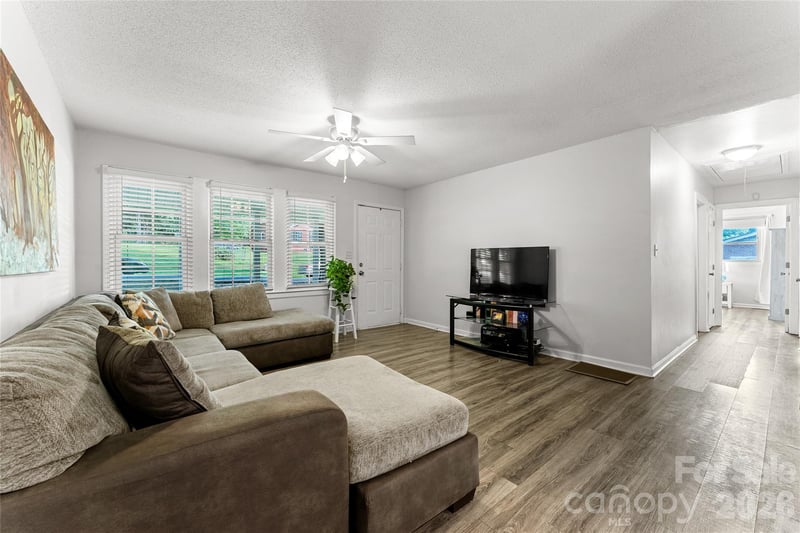 106 Valley Rd, York, SC 29745