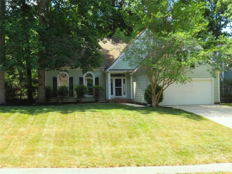 1843 Tanfield Dr, Matthews, NC 28105