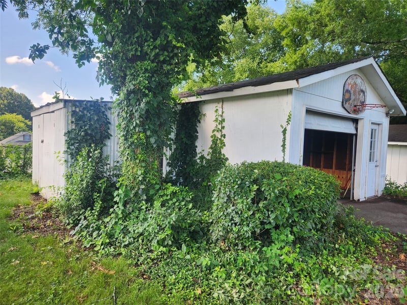 29 Brookwood Ave, Concord, NC 28025