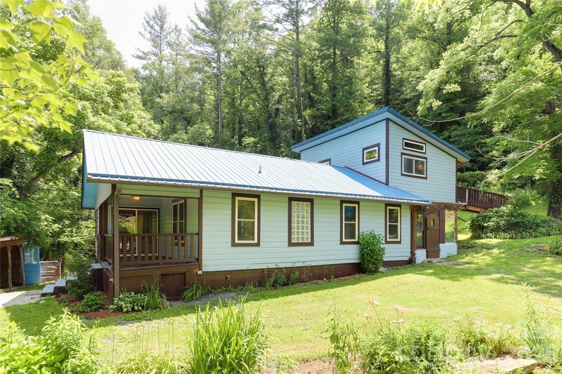 435 Mountain Cove Rd, Marshall, NC 28753