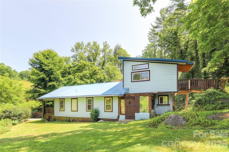 435 Mountain Cove Rd, Marshall, NC 28753