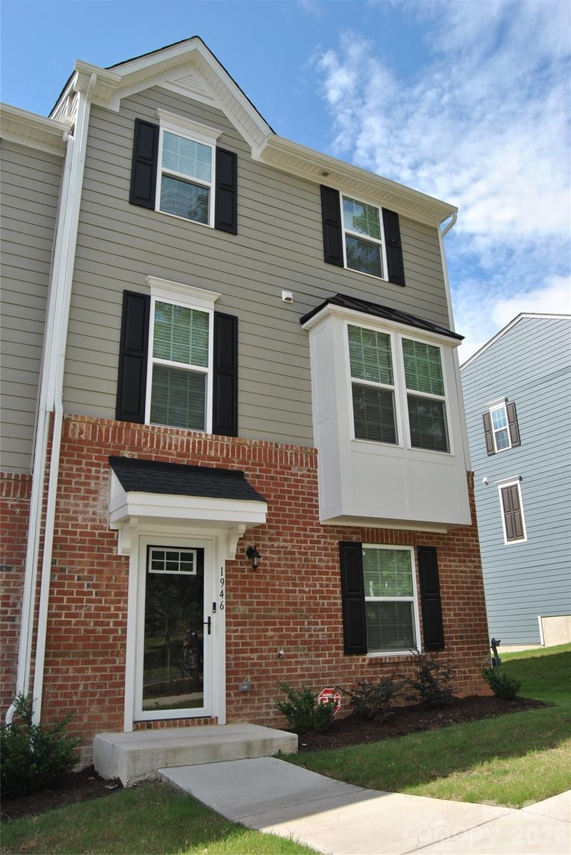 1946 Tupelo Grove Ln, Gastonia, NC 28054