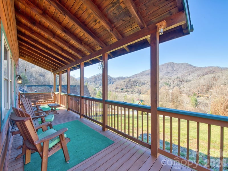 210 Tanner Trl, Waynesville, NC 28785