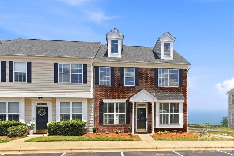 7593 Bluff Point Ln, Denver, NC 28037