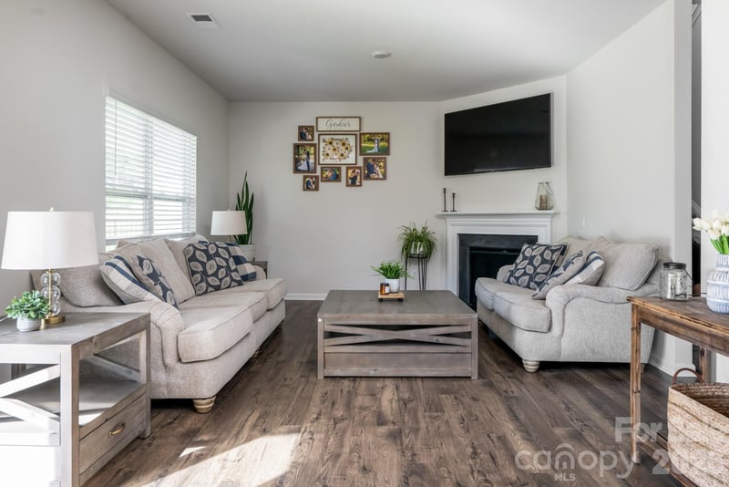 162 Wheatfield Rd, Fletcher, NC 28732