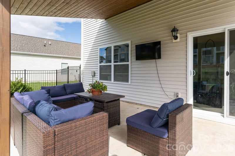 162 Wheatfield Rd, Fletcher, NC 28732