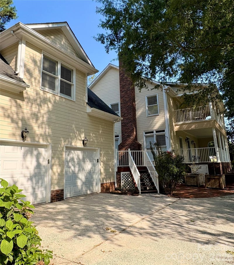 516 Shelton St, Charlotte, NC 28270