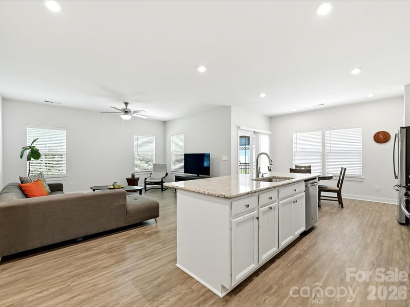 10038 Lilac Ct, Charlotte, NC 28215