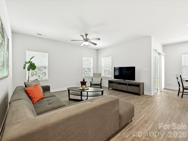 10038 Lilac Ct, Charlotte, NC 28215