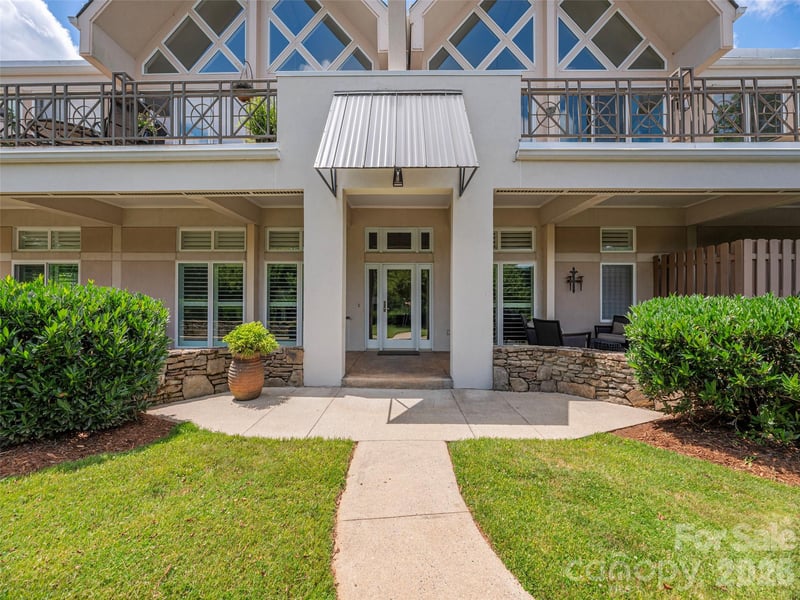 34 Dover St, Asheville, NC 28804