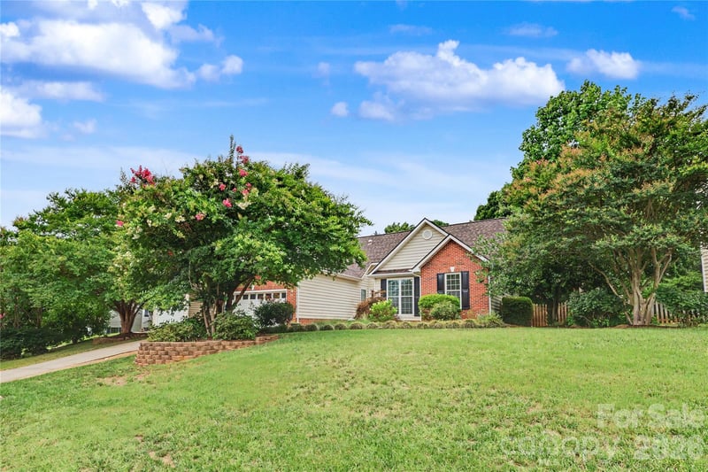 308 Braxton Dr, Indian Trail, NC 28079