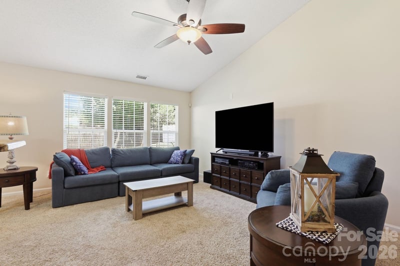 144 Golden Valley Dr, Mooresville, NC 28115