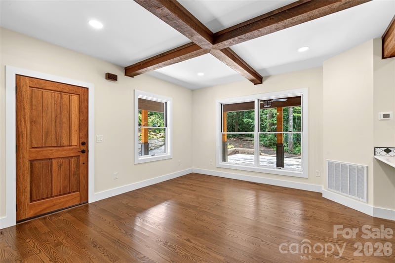 78 Tupper Rd, Black Mountain, NC 28711