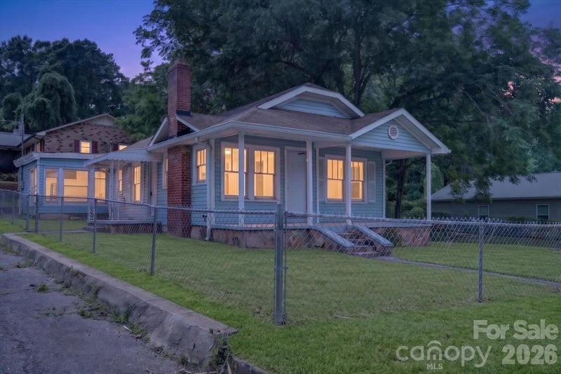 401 Pryor St, Gastonia, NC 28052
