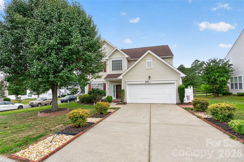 8939 Firestreak Dr, Charlotte, NC 28216