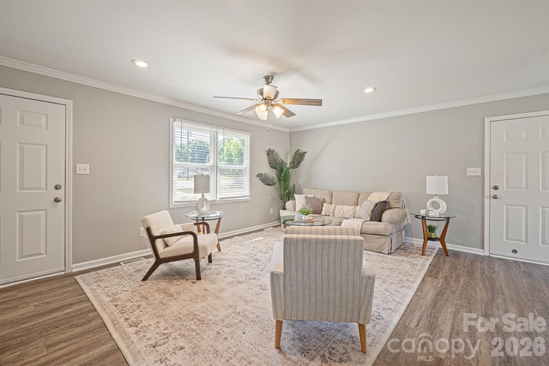 111 Lois Ct, Statesville, NC 28625