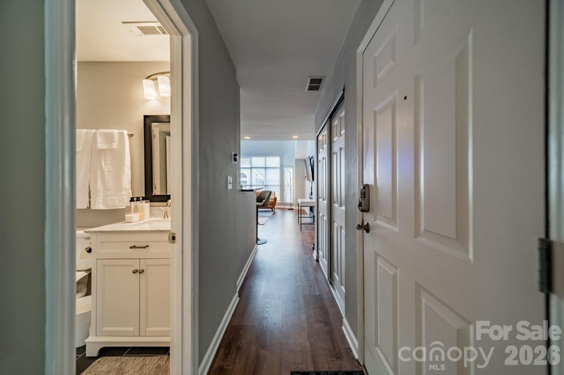 513 Graham St #3H, Charlotte, NC 28202