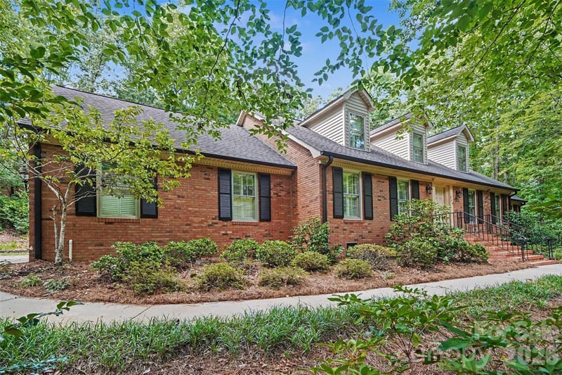 215 Chedworth Ct, Concord, NC 28025
