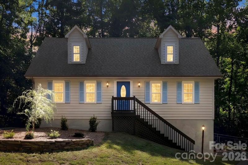 209 Mint Way, Flat Rock, NC 28731