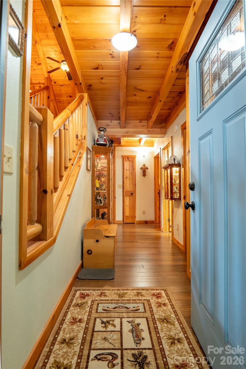 700 Howard Dr, Lake Lure, NC 28746