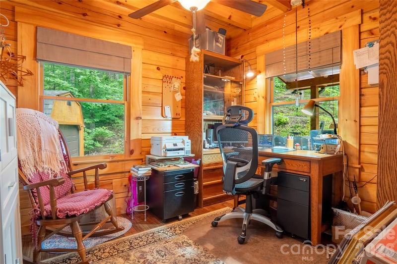 700 Howard Dr, Lake Lure, NC 28746