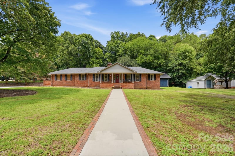 185 Hillcrest Ave, Concord, NC 28025
