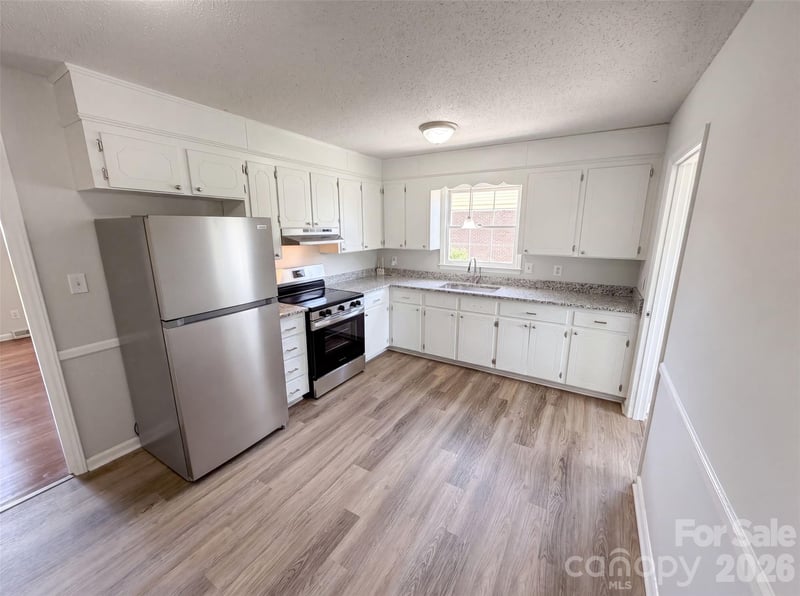 2039 Artwood Ln, Charlotte, NC 28217