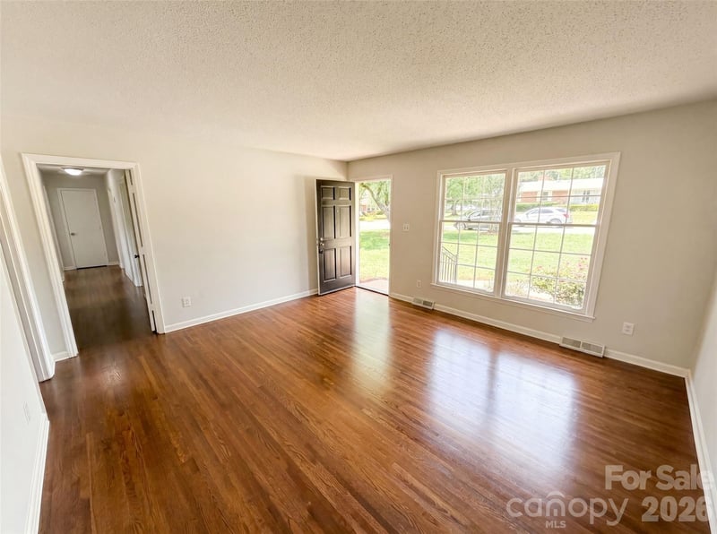 2039 Artwood Ln, Charlotte, NC 28217