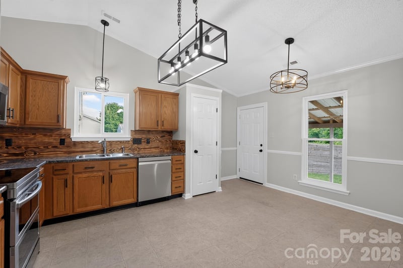 4883 Renfrew Dr, Concord, NC 28027