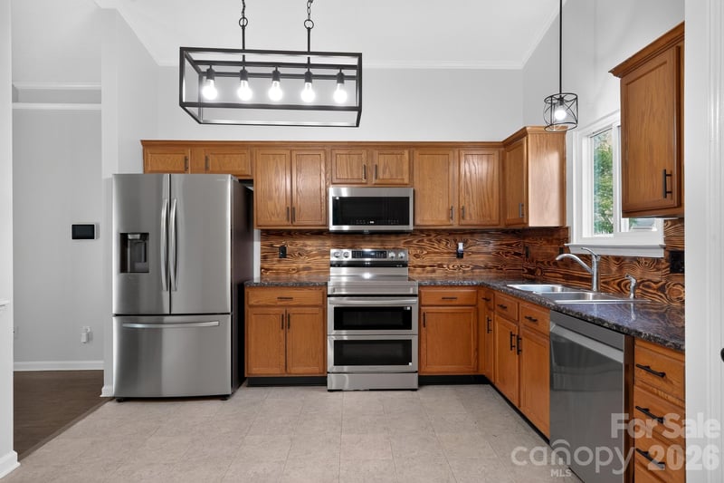 4883 Renfrew Dr, Concord, NC 28027