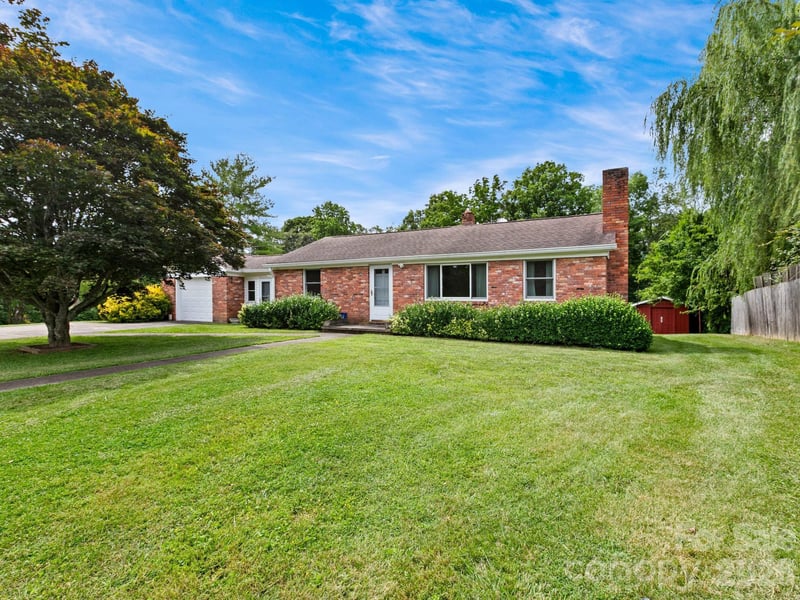 49 Hickory Tree Rd, Asheville, NC 28805