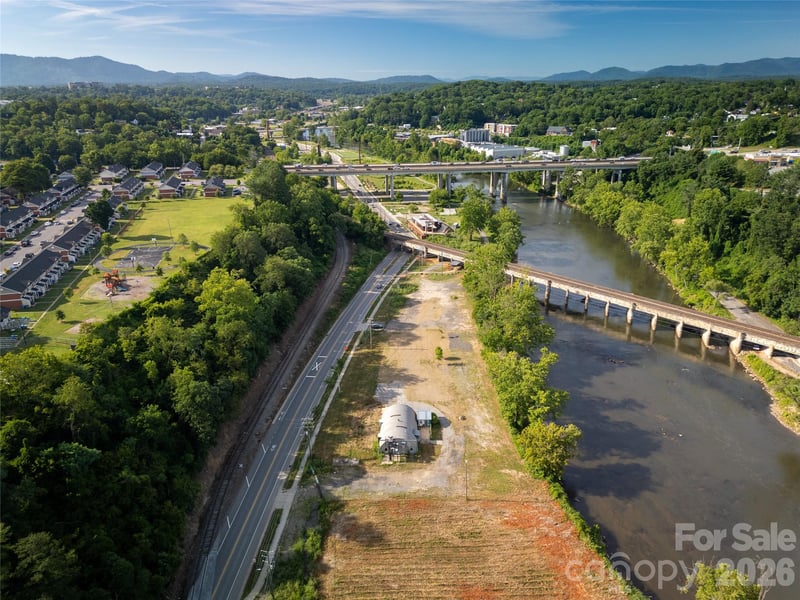 388 Riverside Dr, Asheville, NC 28801