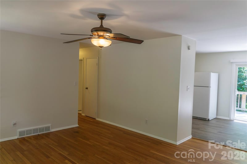 354 Brevard Rd, Asheville, NC 28806