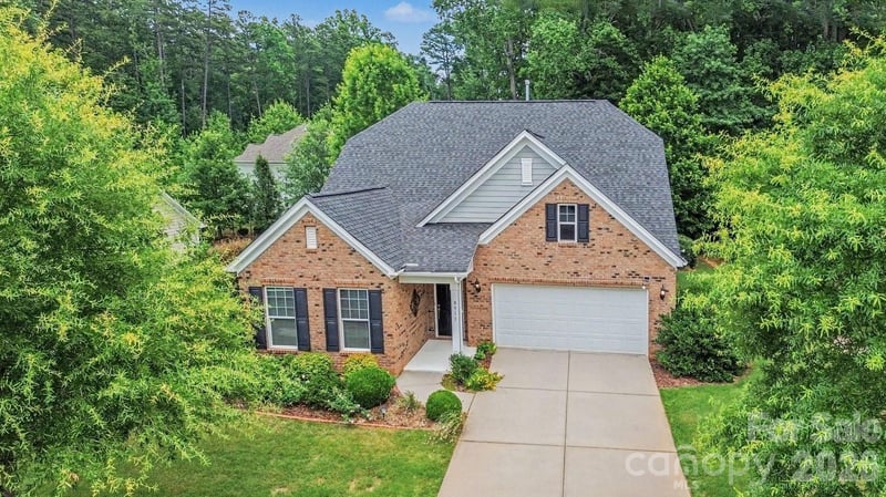 8911 Bur Ln, Huntersville, NC 28078