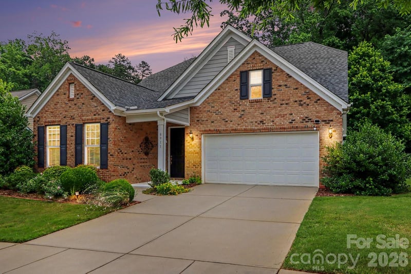 8911 Bur Ln, Huntersville, NC 28078