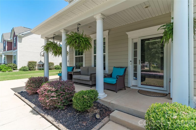 137 Flora Vista Dr, Mooresville, NC 28117