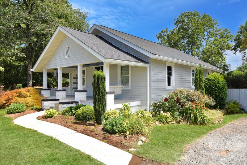 496 14th Ave, Hickory, NC 28601