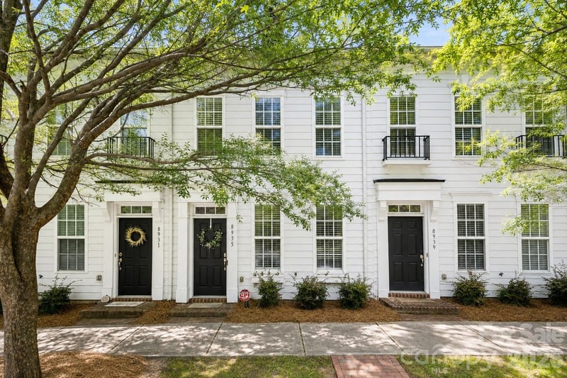 8935 Socata Way, Charlotte, NC 28269