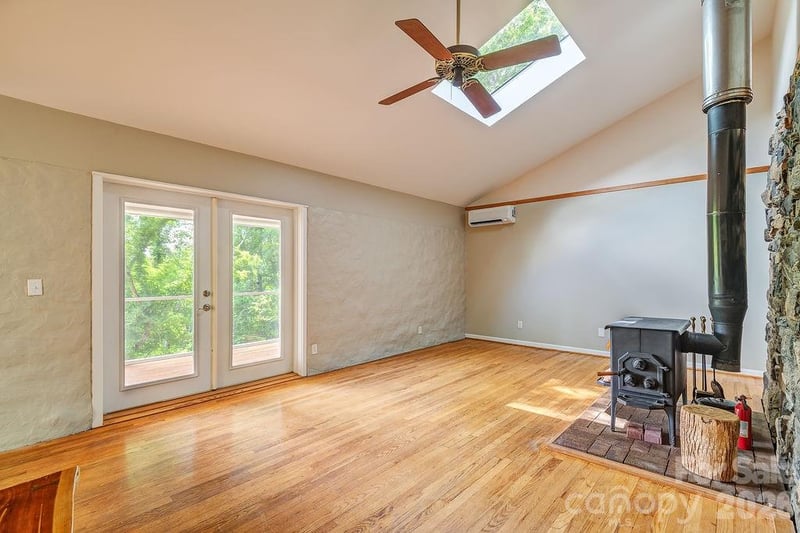 14 High Valley Estates Dr, Alexander, NC 28701