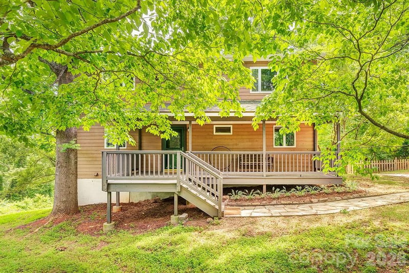 14 High Valley Estates Dr, Alexander, NC 28701