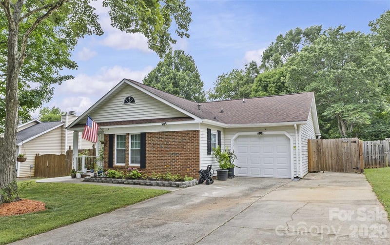 7130 Bluff Wood Cv, Charlotte, NC 28212