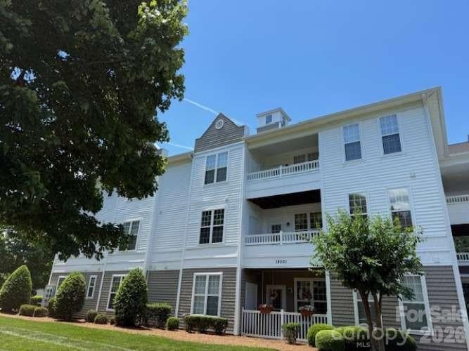 18001 Delmas Dr #2E, Cornelius, NC 28031