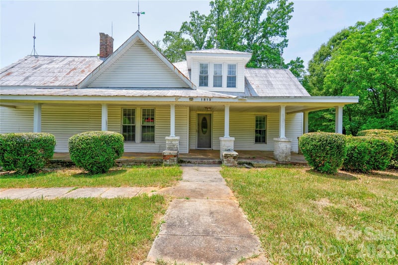 1813 Saint Marks Church Rd, Crouse, NC 28033