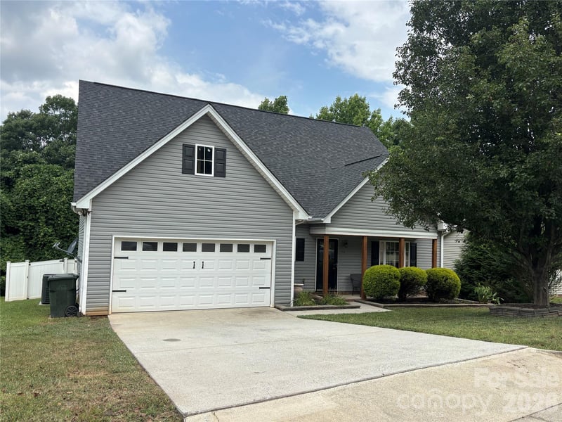 229 17th Ave, Hickory, NC 28602