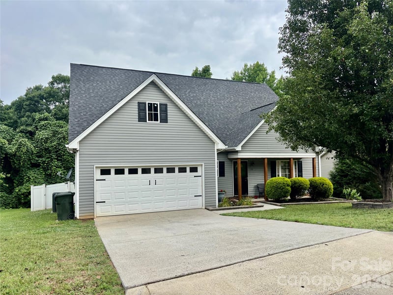 229 17th Ave, Hickory, NC 28602